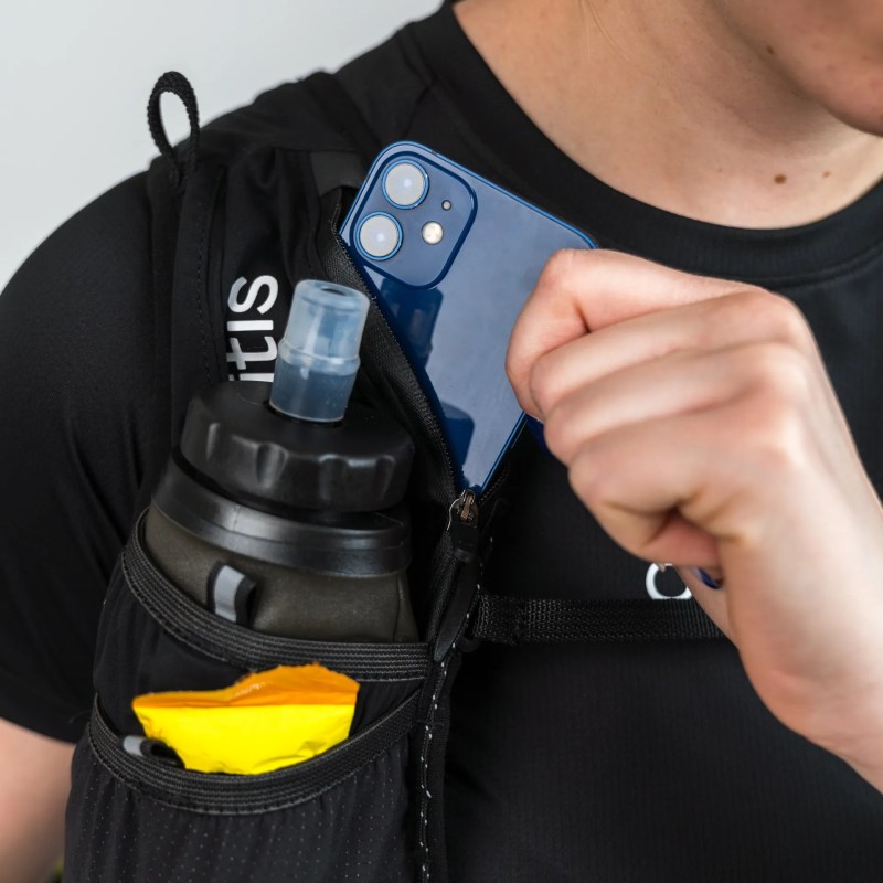 Le sac d’hydratation Spectre 12 est conçu pour les sportifs et les passionnés d’activités outdoor qui recherchent un équipement