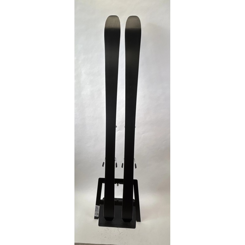 Rise 84 + Radical + Peaux | ski Piste adulte d'occasion